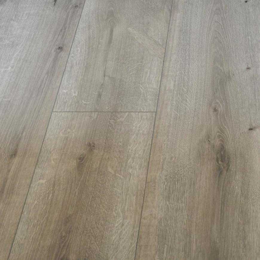 Vzorek laminátová podlaha Dub Halifax 8mm AC4 Parquet Mercado 4558 Swiss Krono